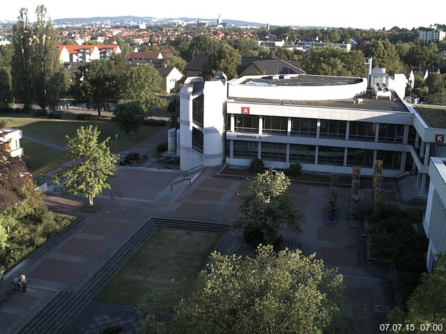 Foto der Webcam: Verwaltungsgeb&auml;ude, Innenhof mit Audimax, H&ouml;rsaal-Geb&auml;ude 1