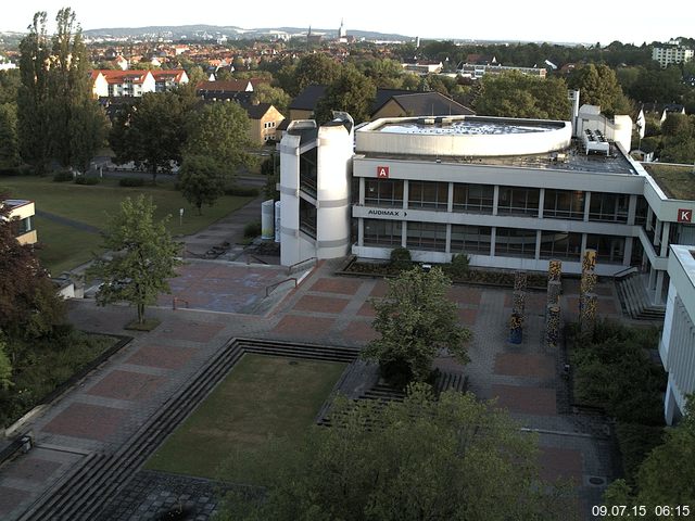 Foto der Webcam: Verwaltungsgeb&auml;ude, Innenhof mit Audimax, H&ouml;rsaal-Geb&auml;ude 1