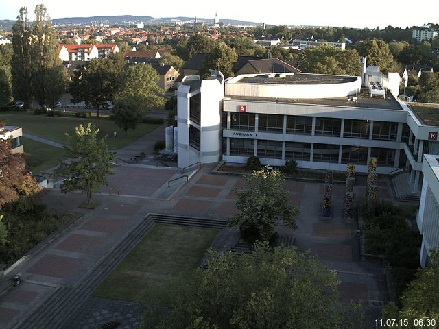 Foto der Webcam: Verwaltungsgeb&auml;ude, Innenhof mit Audimax, H&ouml;rsaal-Geb&auml;ude 1