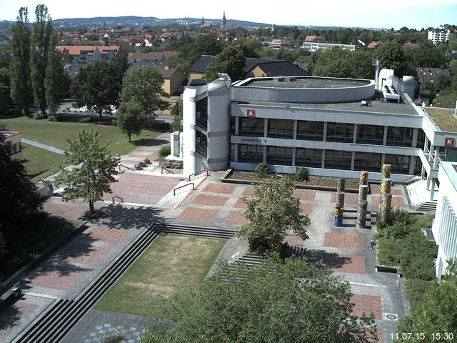 Foto der Webcam: Verwaltungsgeb&auml;ude, Innenhof mit Audimax, H&ouml;rsaal-Geb&auml;ude 1