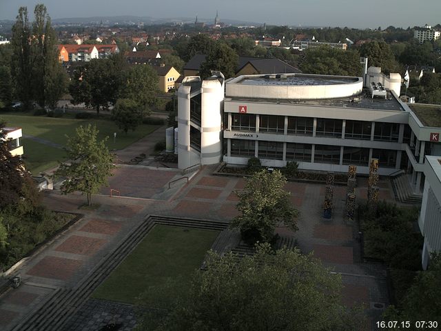 Foto der Webcam: Verwaltungsgeb&auml;ude, Innenhof mit Audimax, H&ouml;rsaal-Geb&auml;ude 1