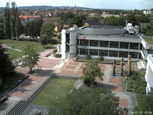 Foto der Webcam: Verwaltungsgeb&auml;ude, Innenhof mit Audimax, H&ouml;rsaal-Geb&auml;ude 1