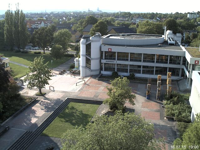 Foto der Webcam: Verwaltungsgeb&auml;ude, Innenhof mit Audimax, H&ouml;rsaal-Geb&auml;ude 1