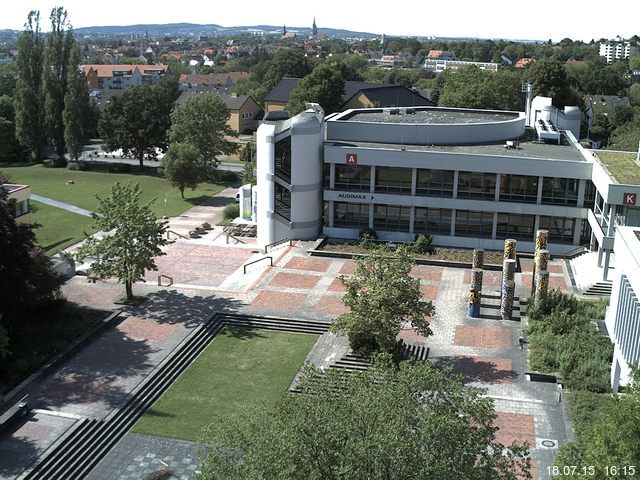 Foto der Webcam: Verwaltungsgeb&auml;ude, Innenhof mit Audimax, H&ouml;rsaal-Geb&auml;ude 1