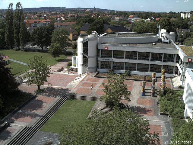 Foto der Webcam: Verwaltungsgeb&auml;ude, Innenhof mit Audimax, H&ouml;rsaal-Geb&auml;ude 1