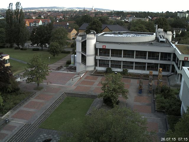 Foto der Webcam: Verwaltungsgeb&auml;ude, Innenhof mit Audimax, H&ouml;rsaal-Geb&auml;ude 1