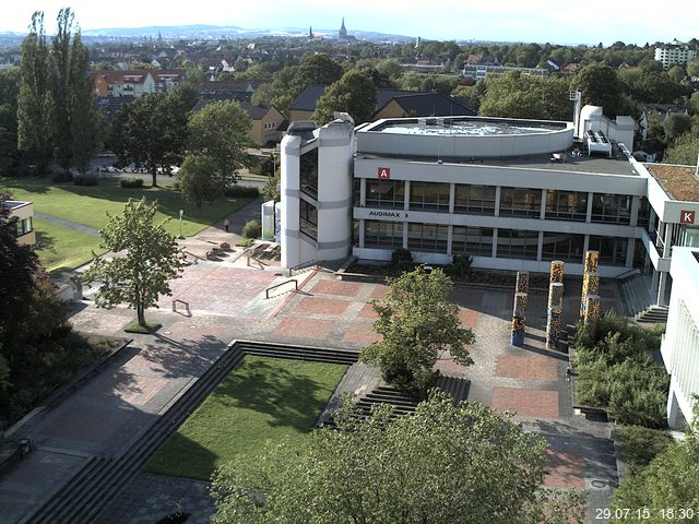 Foto der Webcam: Verwaltungsgeb&auml;ude, Innenhof mit Audimax, H&ouml;rsaal-Geb&auml;ude 1