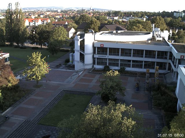 Foto der Webcam: Verwaltungsgeb&auml;ude, Innenhof mit Audimax, H&ouml;rsaal-Geb&auml;ude 1