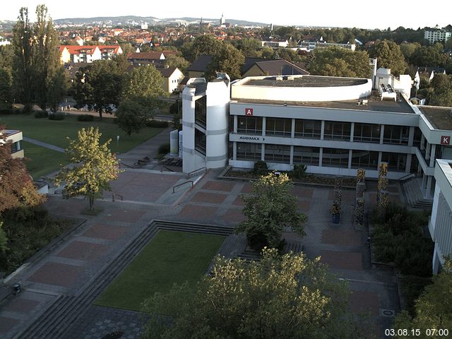 Foto der Webcam: Verwaltungsgeb&auml;ude, Innenhof mit Audimax, H&ouml;rsaal-Geb&auml;ude 1