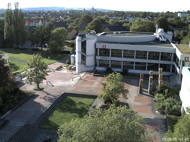 Foto der Webcam: Verwaltungsgeb&auml;ude, Innenhof mit Audimax, H&ouml;rsaal-Geb&auml;ude 1