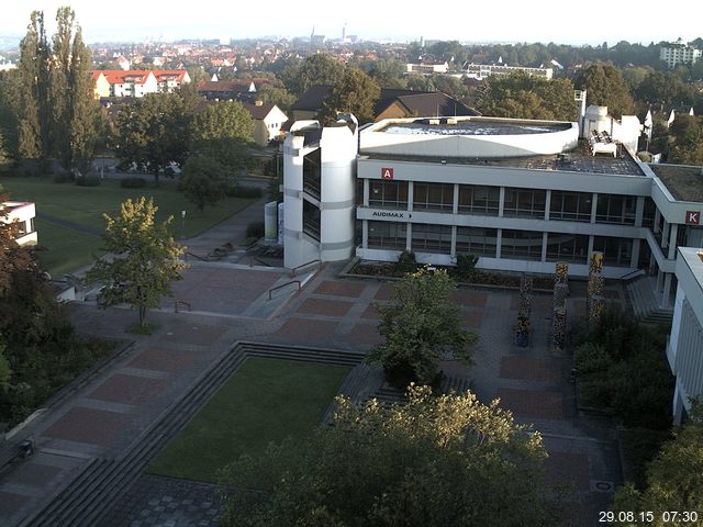 Foto der Webcam: Verwaltungsgeb&auml;ude, Innenhof mit Audimax, H&ouml;rsaal-Geb&auml;ude 1