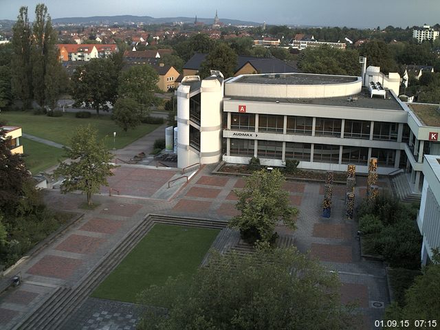 Foto der Webcam: Verwaltungsgeb&auml;ude, Innenhof mit Audimax, H&ouml;rsaal-Geb&auml;ude 1