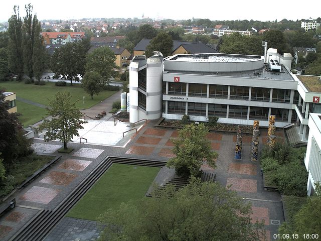 Foto der Webcam: Verwaltungsgeb&auml;ude, Innenhof mit Audimax, H&ouml;rsaal-Geb&auml;ude 1