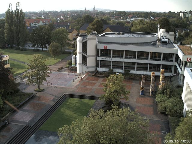 Foto der Webcam: Verwaltungsgeb&auml;ude, Innenhof mit Audimax, H&ouml;rsaal-Geb&auml;ude 1