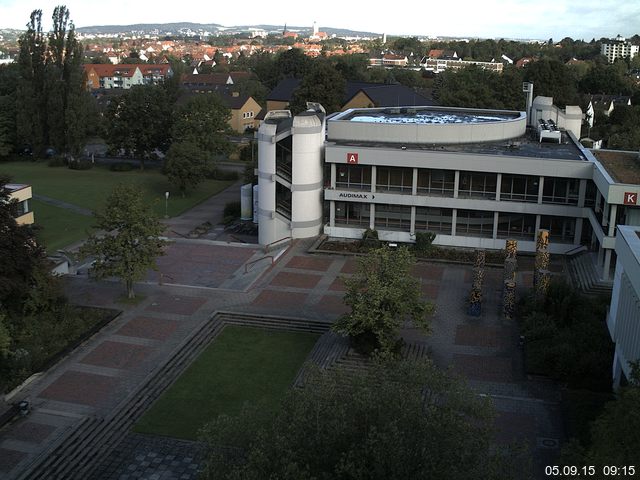 Foto der Webcam: Verwaltungsgeb&auml;ude, Innenhof mit Audimax, H&ouml;rsaal-Geb&auml;ude 1