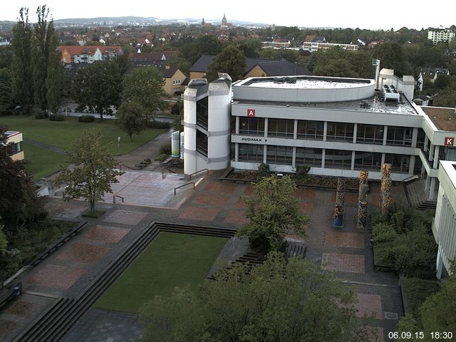 Foto der Webcam: Verwaltungsgeb&auml;ude, Innenhof mit Audimax, H&ouml;rsaal-Geb&auml;ude 1