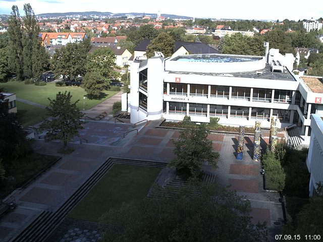 Foto der Webcam: Verwaltungsgeb&auml;ude, Innenhof mit Audimax, H&ouml;rsaal-Geb&auml;ude 1