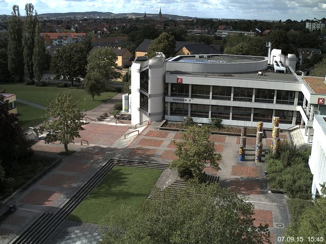 Foto der Webcam: Verwaltungsgeb&auml;ude, Innenhof mit Audimax, H&ouml;rsaal-Geb&auml;ude 1