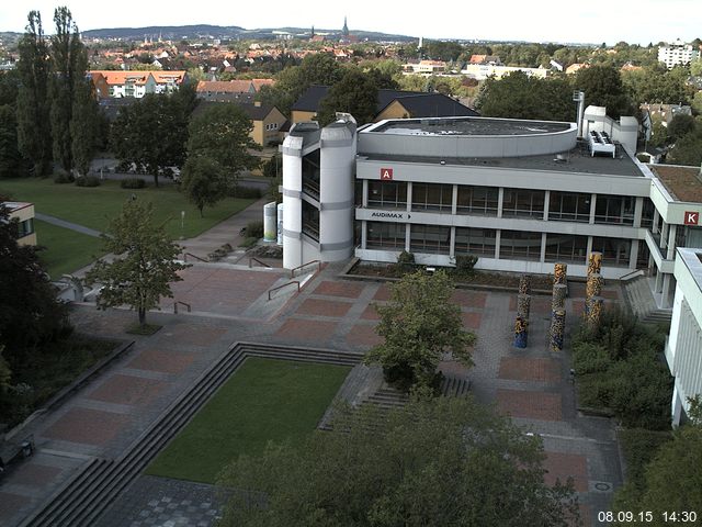 Foto der Webcam: Verwaltungsgeb&auml;ude, Innenhof mit Audimax, H&ouml;rsaal-Geb&auml;ude 1