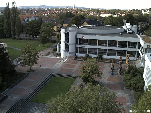 Foto der Webcam: Verwaltungsgeb&auml;ude, Innenhof mit Audimax, H&ouml;rsaal-Geb&auml;ude 1