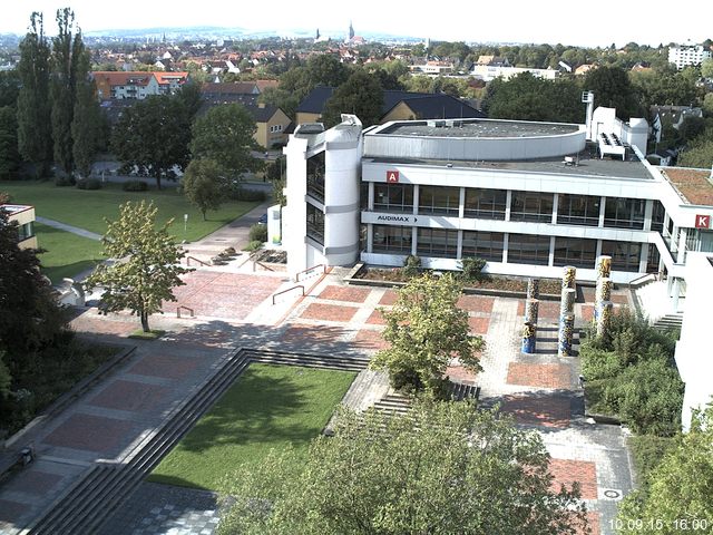 Foto der Webcam: Verwaltungsgeb&auml;ude, Innenhof mit Audimax, H&ouml;rsaal-Geb&auml;ude 1