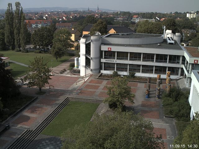 Foto der Webcam: Verwaltungsgeb&auml;ude, Innenhof mit Audimax, H&ouml;rsaal-Geb&auml;ude 1