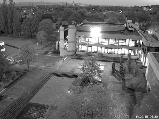 Foto der Webcam: Verwaltungsgeb&auml;ude, Innenhof mit Audimax, H&ouml;rsaal-Geb&auml;ude 1