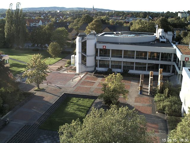 Foto der Webcam: Verwaltungsgeb&auml;ude, Innenhof mit Audimax, H&ouml;rsaal-Geb&auml;ude 1