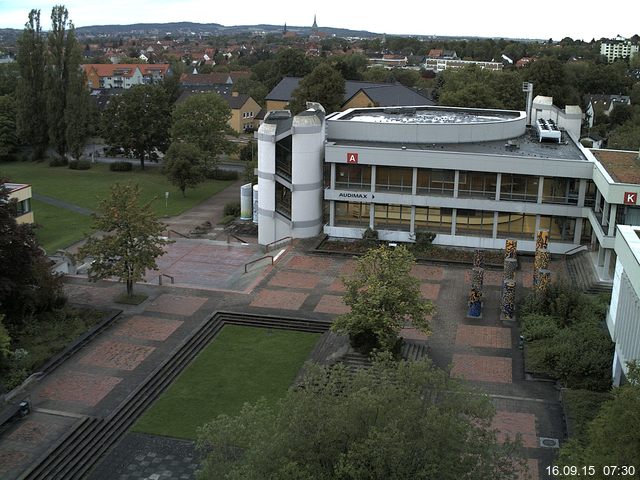 Foto der Webcam: Verwaltungsgeb&auml;ude, Innenhof mit Audimax, H&ouml;rsaal-Geb&auml;ude 1
