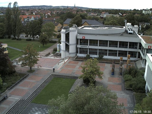 Foto der Webcam: Verwaltungsgeb&auml;ude, Innenhof mit Audimax, H&ouml;rsaal-Geb&auml;ude 1