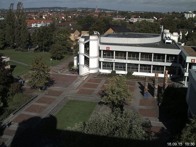 Foto der Webcam: Verwaltungsgeb&auml;ude, Innenhof mit Audimax, H&ouml;rsaal-Geb&auml;ude 1