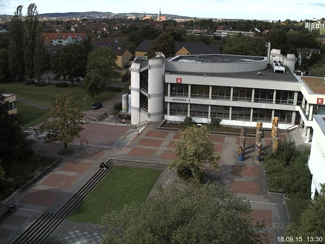 Foto der Webcam: Verwaltungsgeb&auml;ude, Innenhof mit Audimax, H&ouml;rsaal-Geb&auml;ude 1