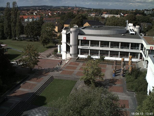 Foto der Webcam: Verwaltungsgeb&auml;ude, Innenhof mit Audimax, H&ouml;rsaal-Geb&auml;ude 1