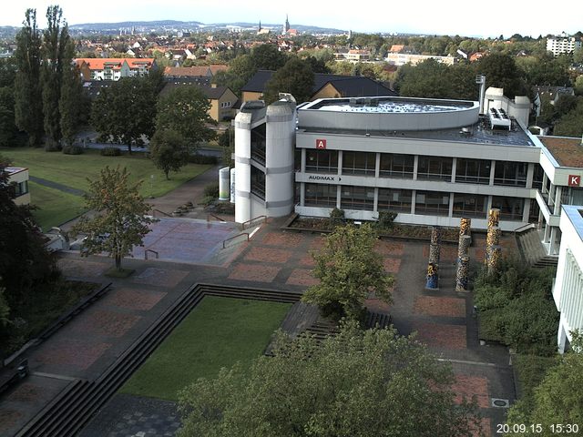 Foto der Webcam: Verwaltungsgeb&auml;ude, Innenhof mit Audimax, H&ouml;rsaal-Geb&auml;ude 1