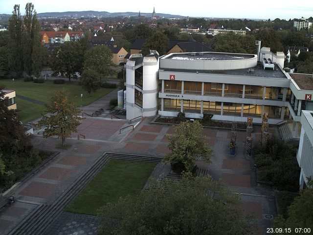 Foto der Webcam: Verwaltungsgeb&auml;ude, Innenhof mit Audimax, H&ouml;rsaal-Geb&auml;ude 1