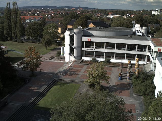 Foto der Webcam: Verwaltungsgeb&auml;ude, Innenhof mit Audimax, H&ouml;rsaal-Geb&auml;ude 1