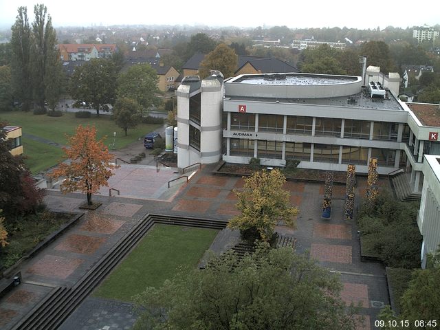 Foto der Webcam: Verwaltungsgeb&auml;ude, Innenhof mit Audimax, H&ouml;rsaal-Geb&auml;ude 1