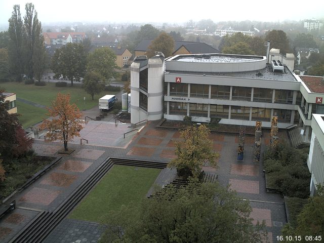 Foto der Webcam: Verwaltungsgeb&auml;ude, Innenhof mit Audimax, H&ouml;rsaal-Geb&auml;ude 1