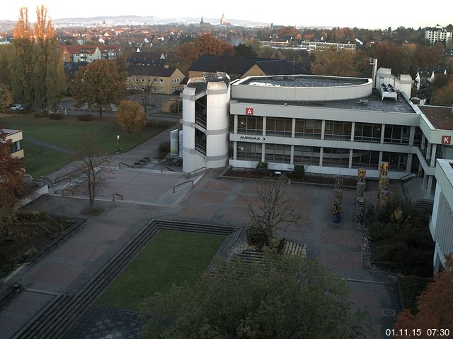 Foto der Webcam: Verwaltungsgeb&auml;ude, Innenhof mit Audimax, H&ouml;rsaal-Geb&auml;ude 1