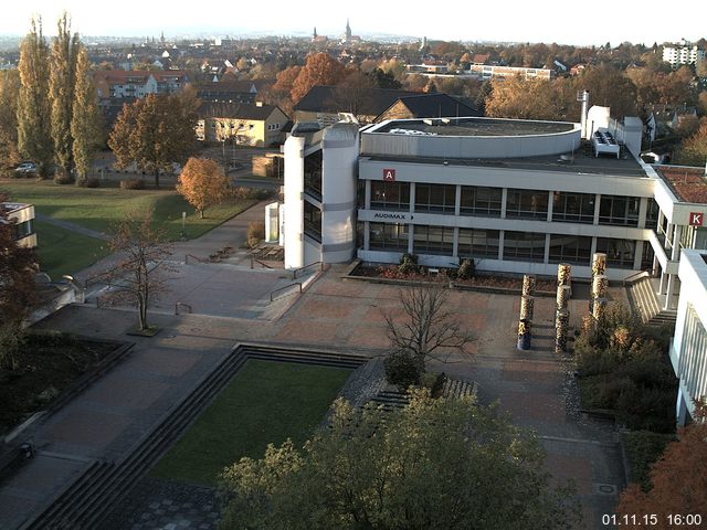 Foto der Webcam: Verwaltungsgeb&auml;ude, Innenhof mit Audimax, H&ouml;rsaal-Geb&auml;ude 1