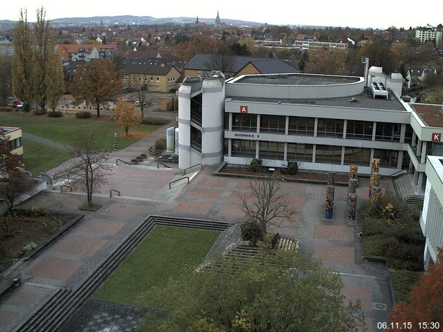Foto der Webcam: Verwaltungsgeb&auml;ude, Innenhof mit Audimax, H&ouml;rsaal-Geb&auml;ude 1