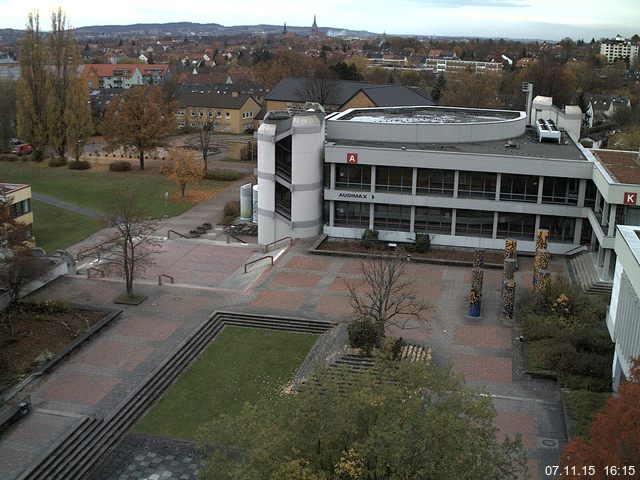 Foto der Webcam: Verwaltungsgeb&auml;ude, Innenhof mit Audimax, H&ouml;rsaal-Geb&auml;ude 1