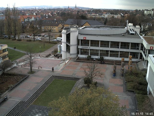 Foto der Webcam: Verwaltungsgeb&auml;ude, Innenhof mit Audimax, H&ouml;rsaal-Geb&auml;ude 1