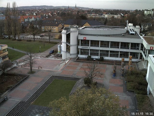 Foto der Webcam: Verwaltungsgeb&auml;ude, Innenhof mit Audimax, H&ouml;rsaal-Geb&auml;ude 1