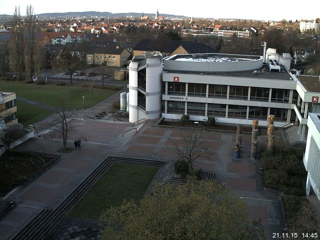 Foto der Webcam: Verwaltungsgeb&auml;ude, Innenhof mit Audimax, H&ouml;rsaal-Geb&auml;ude 1