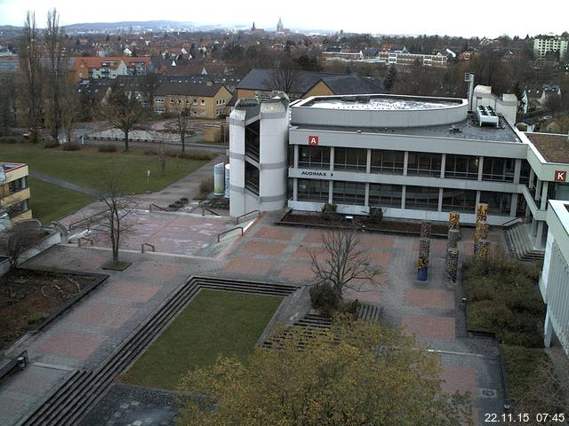 Foto der Webcam: Verwaltungsgeb&auml;ude, Innenhof mit Audimax, H&ouml;rsaal-Geb&auml;ude 1