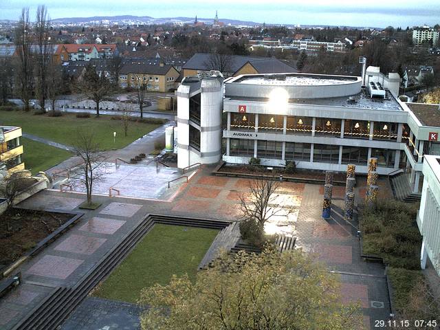 Foto der Webcam: Verwaltungsgeb&auml;ude, Innenhof mit Audimax, H&ouml;rsaal-Geb&auml;ude 1