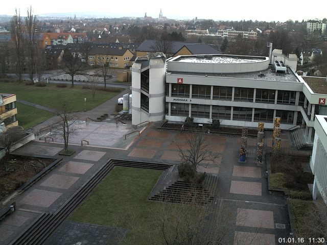 Foto der Webcam: Verwaltungsgeb&auml;ude, Innenhof mit Audimax, H&ouml;rsaal-Geb&auml;ude 1