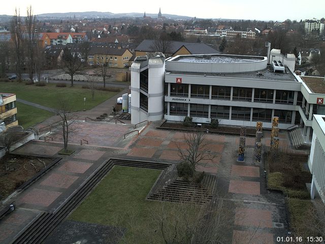 Foto der Webcam: Verwaltungsgeb&auml;ude, Innenhof mit Audimax, H&ouml;rsaal-Geb&auml;ude 1