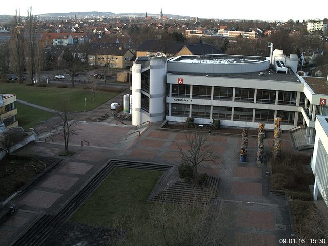 Foto der Webcam: Verwaltungsgeb&auml;ude, Innenhof mit Audimax, H&ouml;rsaal-Geb&auml;ude 1